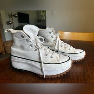 Converse Run Star Hike